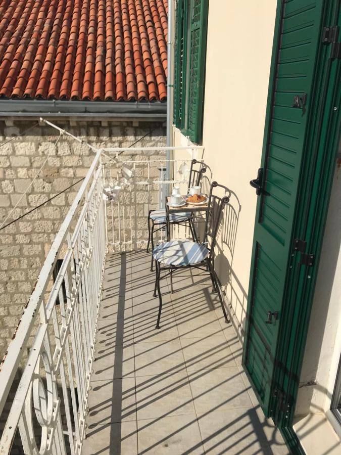 Apartment Central Old Town With Private Indoor Garage Parking Split Ngoại thất bức ảnh